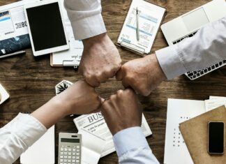 Zakelijke overwegingen wat betreft beheerd beleggen en een rechtsbijstandverzekering